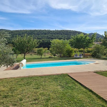 ホテル Le Petit Ventoux Malaucène 部屋 写真