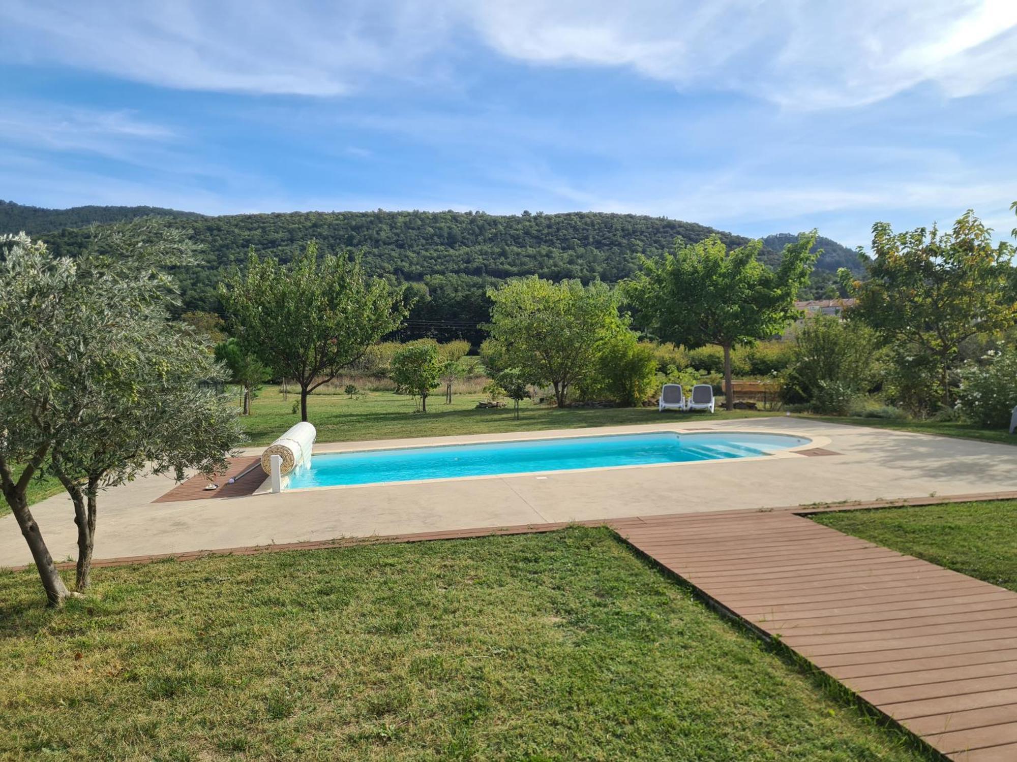 ホテル Le Petit Ventoux Malaucène 部屋 写真